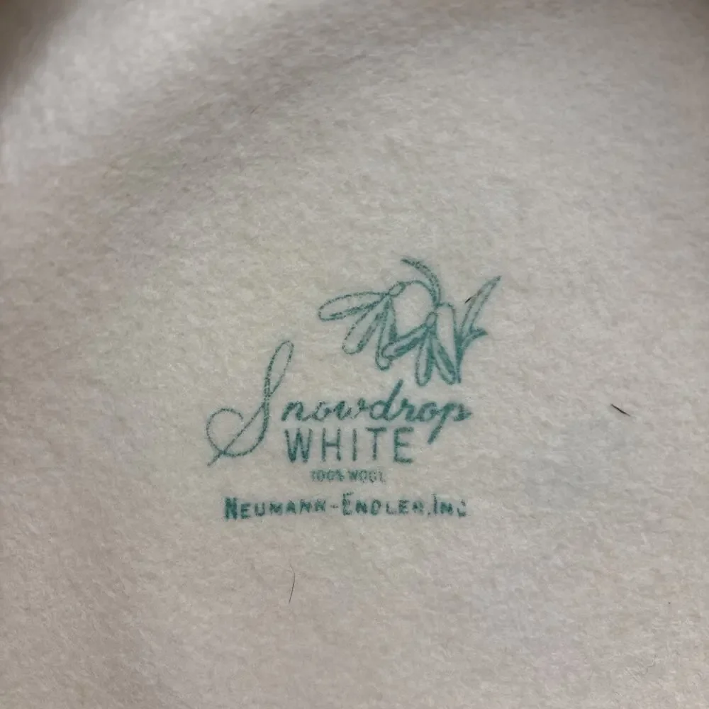 Vintage Neumann-Endler Snowdrops White 100% Wool Pillbox Hat Ivory USA